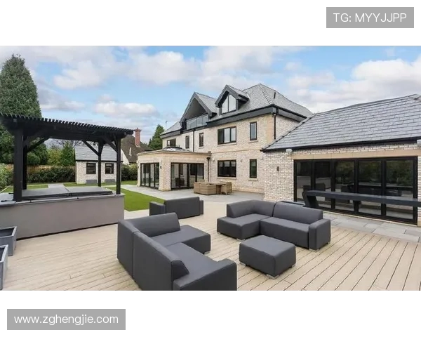 英超球员豪宅曝光：体育明星的奢华生活